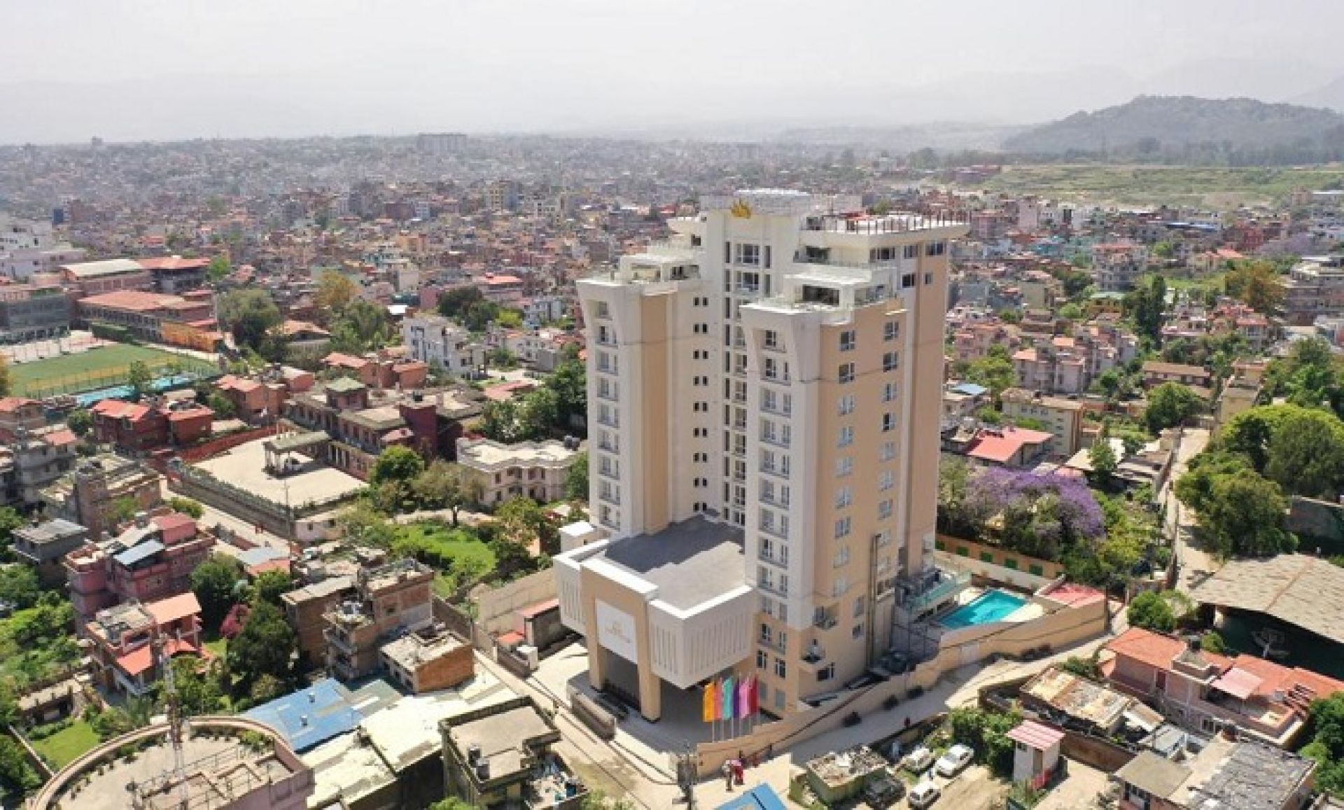 होटल क्राउन इम्पेरियलको व्यापार ५० प्रतिशतले बढ्यो, ऋण र ब्याजले रेटिङ खस्कियो